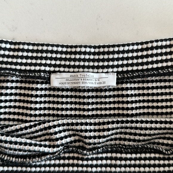 Zara Black and White Crop Top - Picture 3 of 3